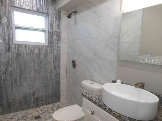 8421 N Orangeview Ave Property Photo 29