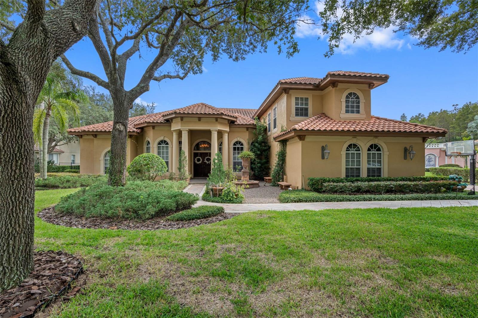 531 Isleworth Close Property Photo 1