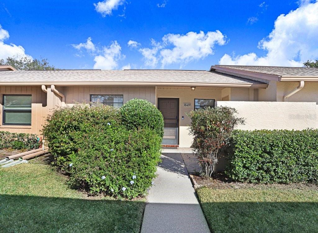 38429 COTTONWOOD PL Property Photo 1