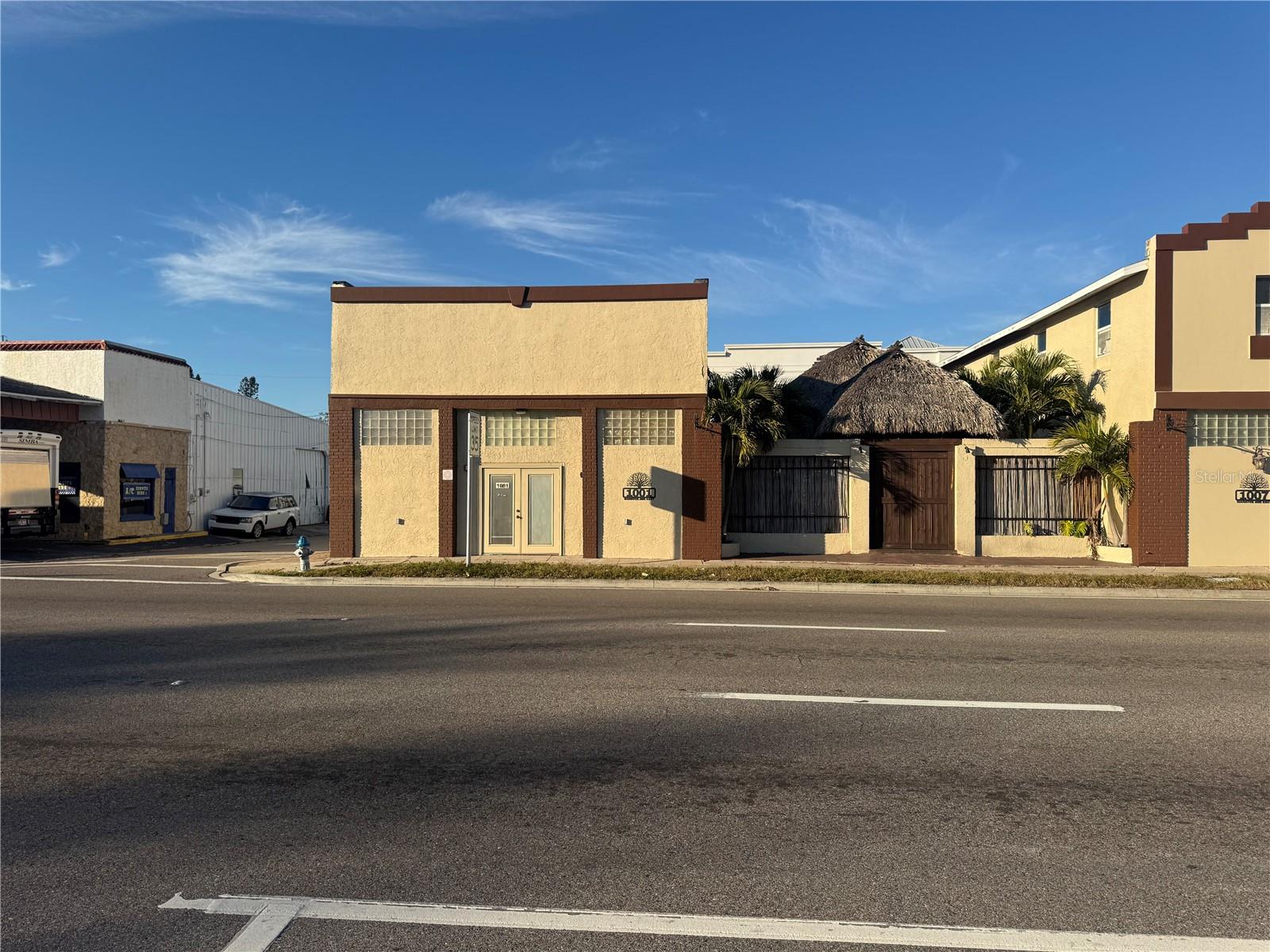 1001 Manatee Ave E Property Photo 1