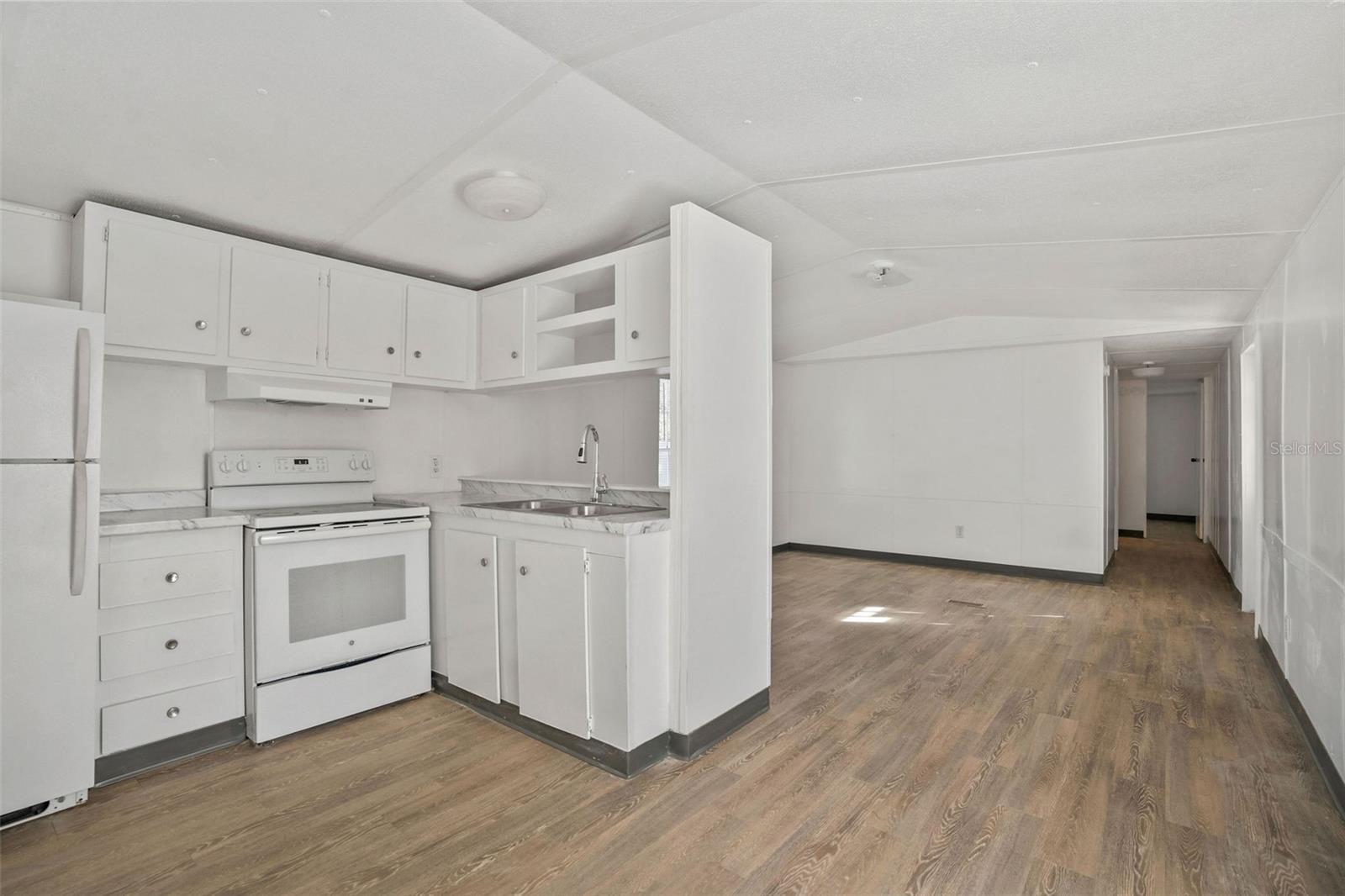9342 Labelle St Property Photo 4