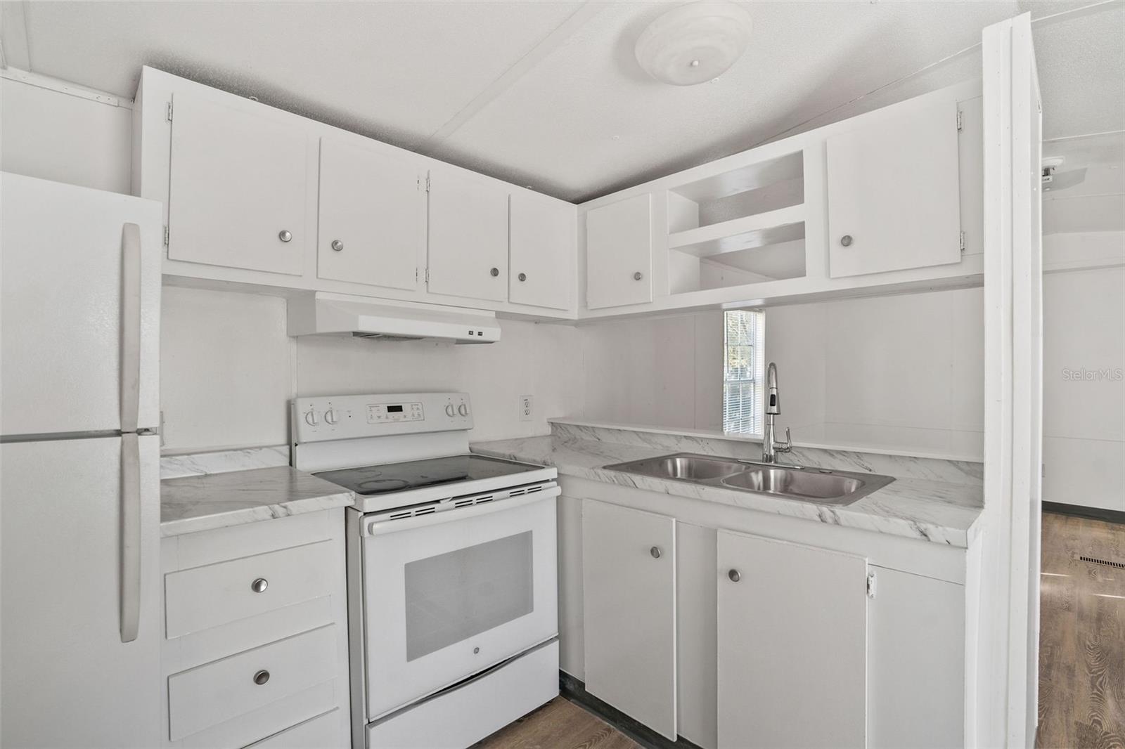 9342 Labelle St Property Photo 5