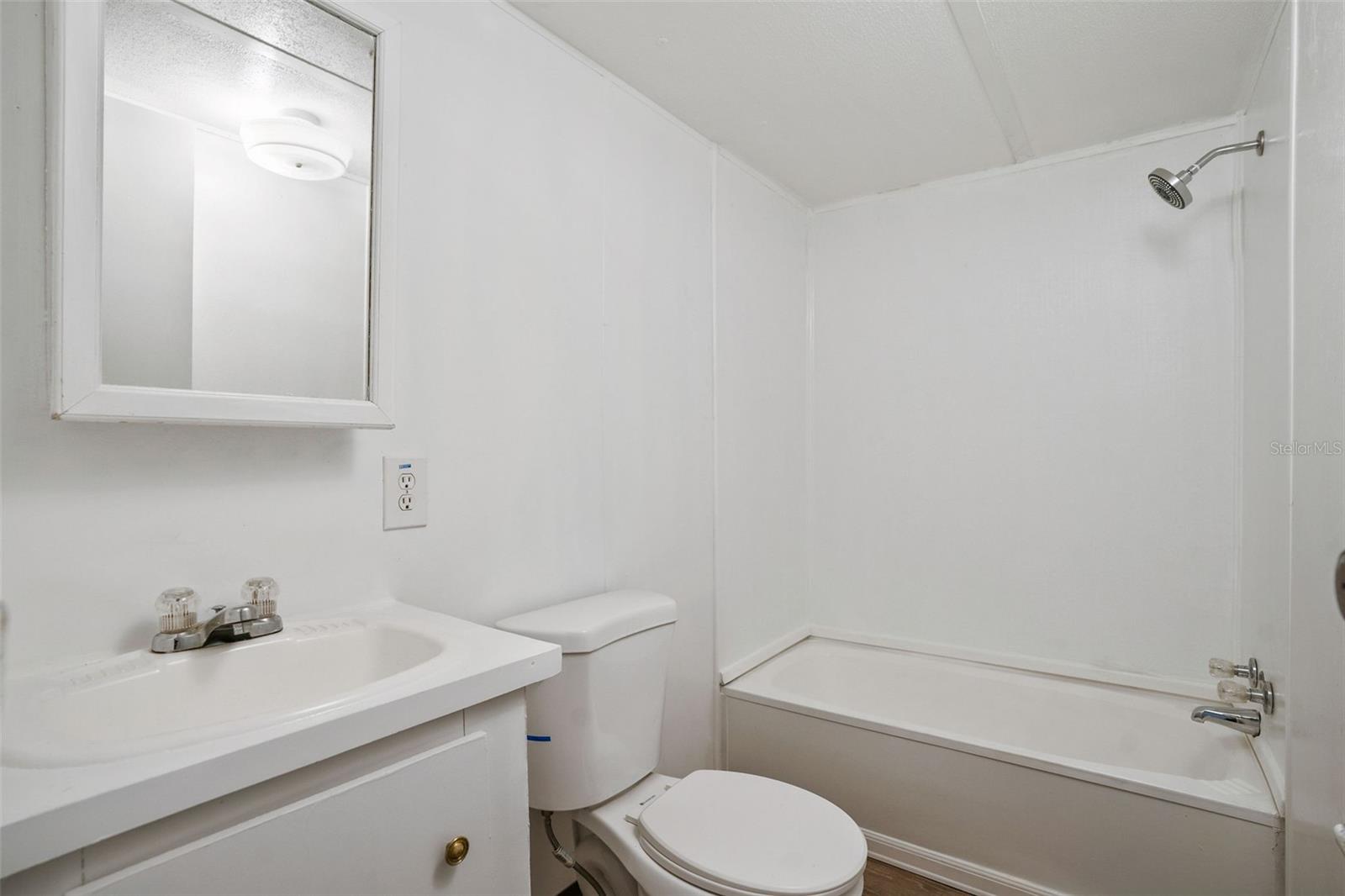 9342 Labelle St Property Photo 10