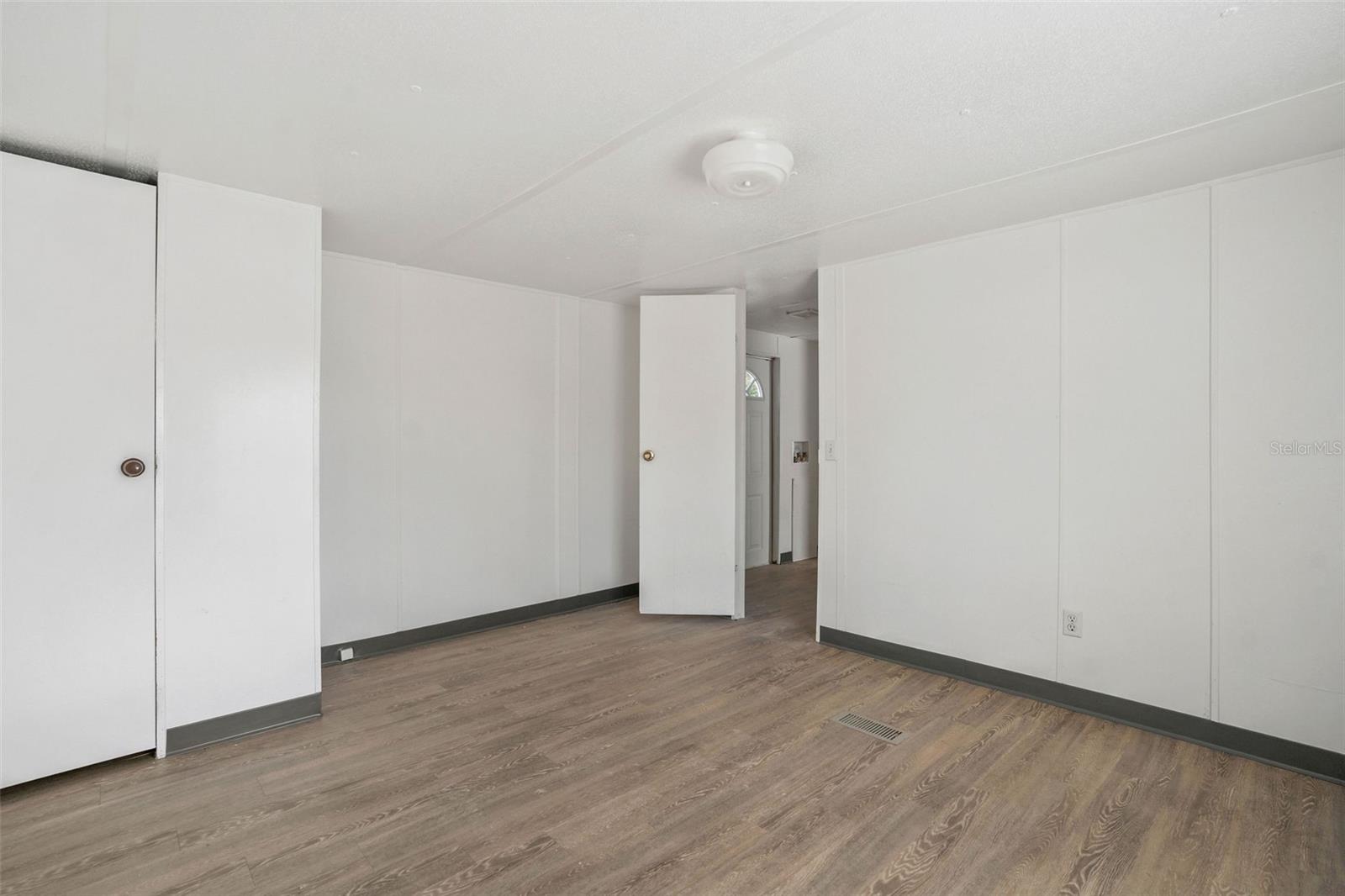 9342 Labelle St Property Photo 12