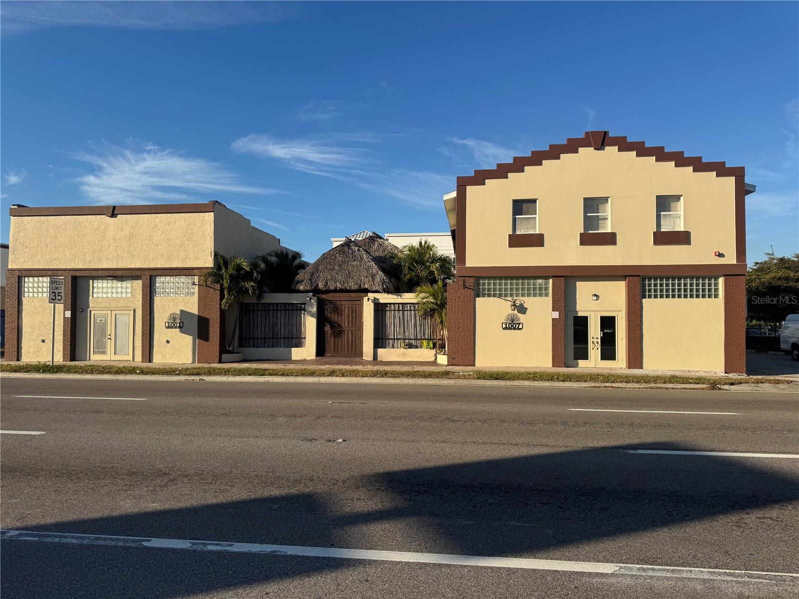 1007 Manatee Ave E Property Photo 4
