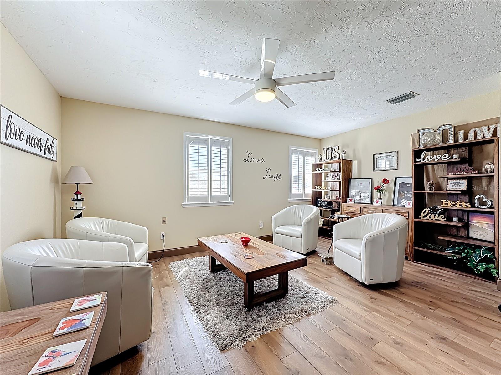 1007 Manatee Ave E Property Photo 25