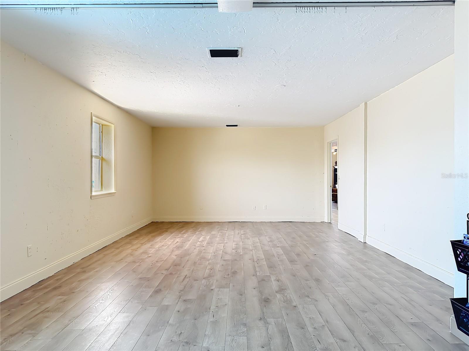 1007 Manatee Ave E Property Photo 32