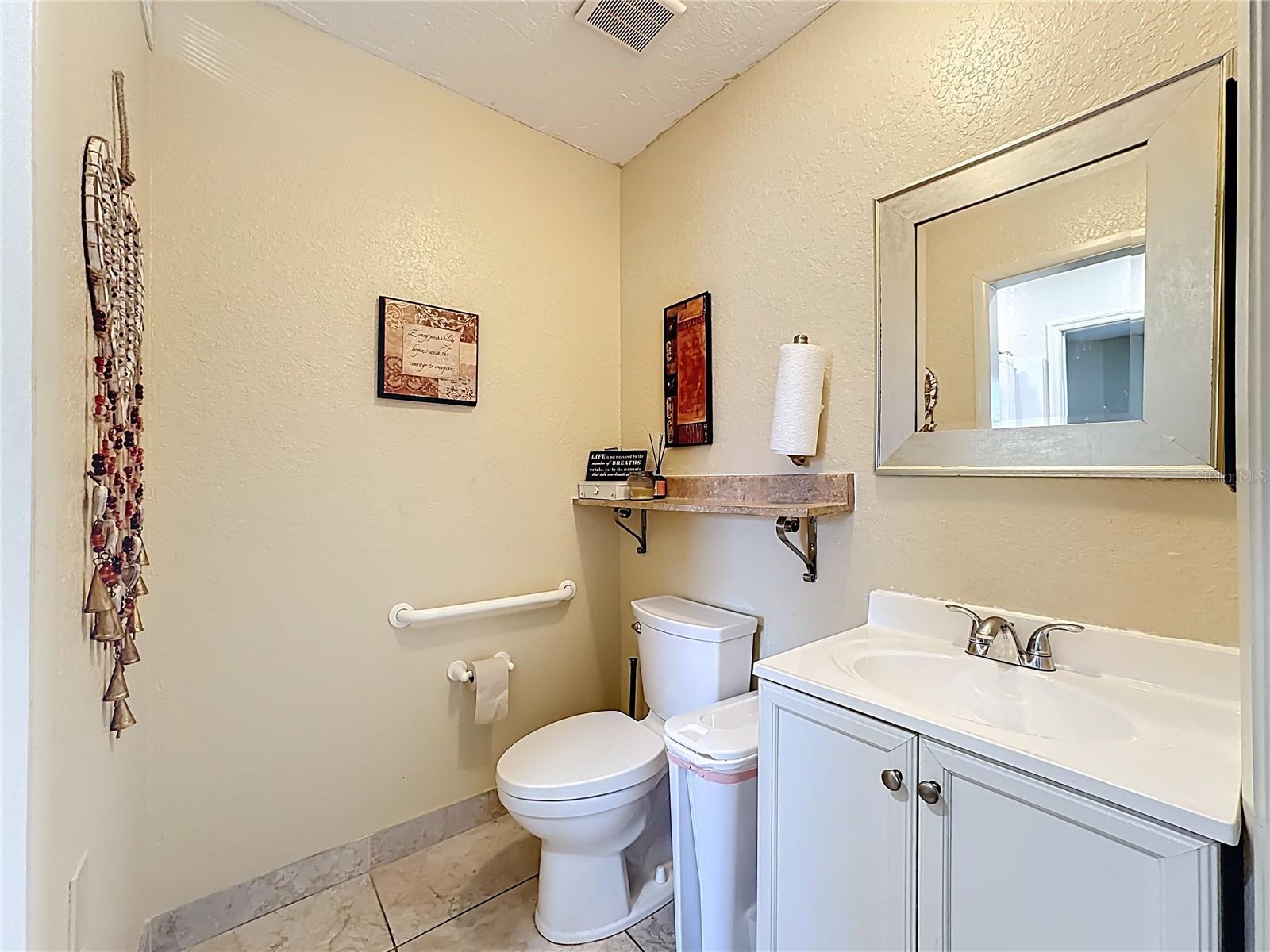 1007 Manatee Ave E Property Photo 33