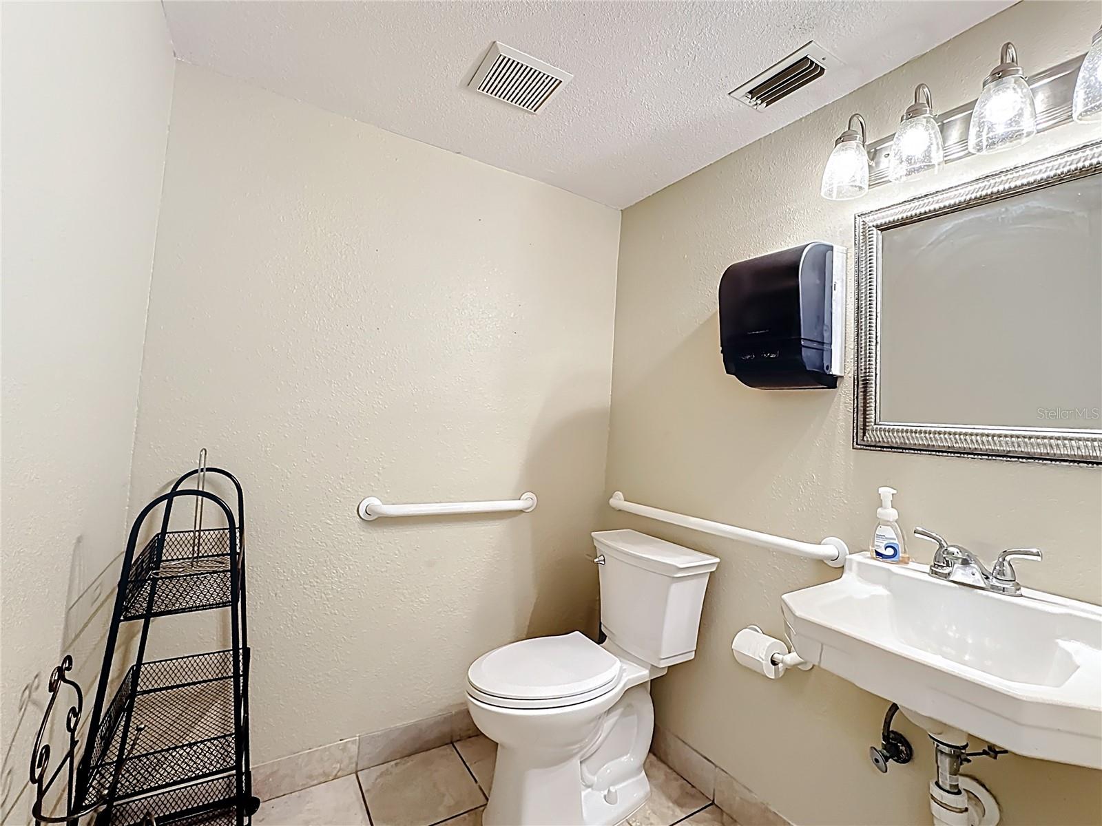 1007 Manatee Ave E Property Photo 42