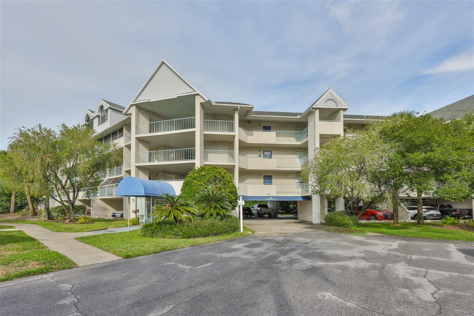 5567 Sea Forest Dr #122 Property Photo 2