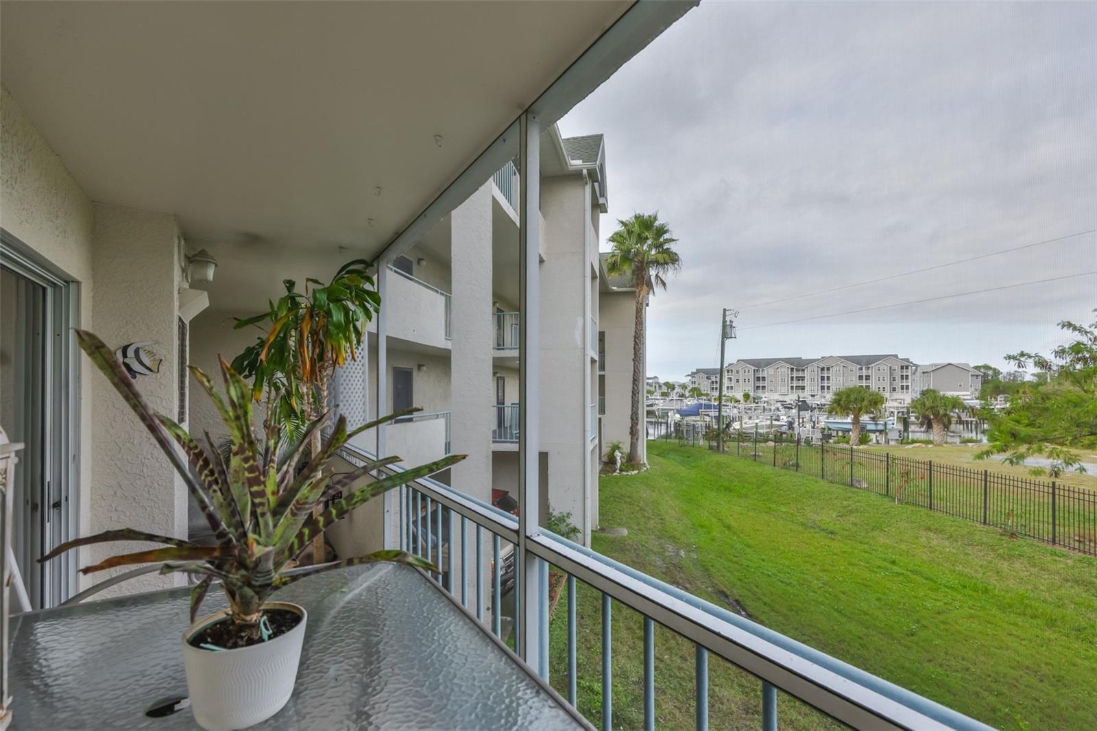 5567 Sea Forest Dr #122 Property Photo 22