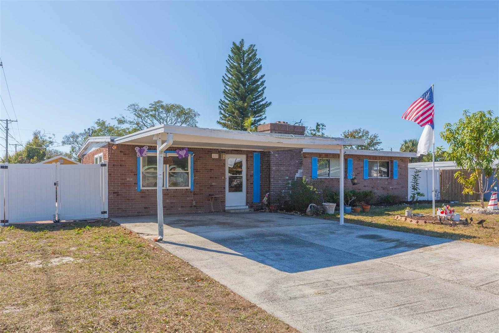 4102 W Fairview Hts Property Photo 1