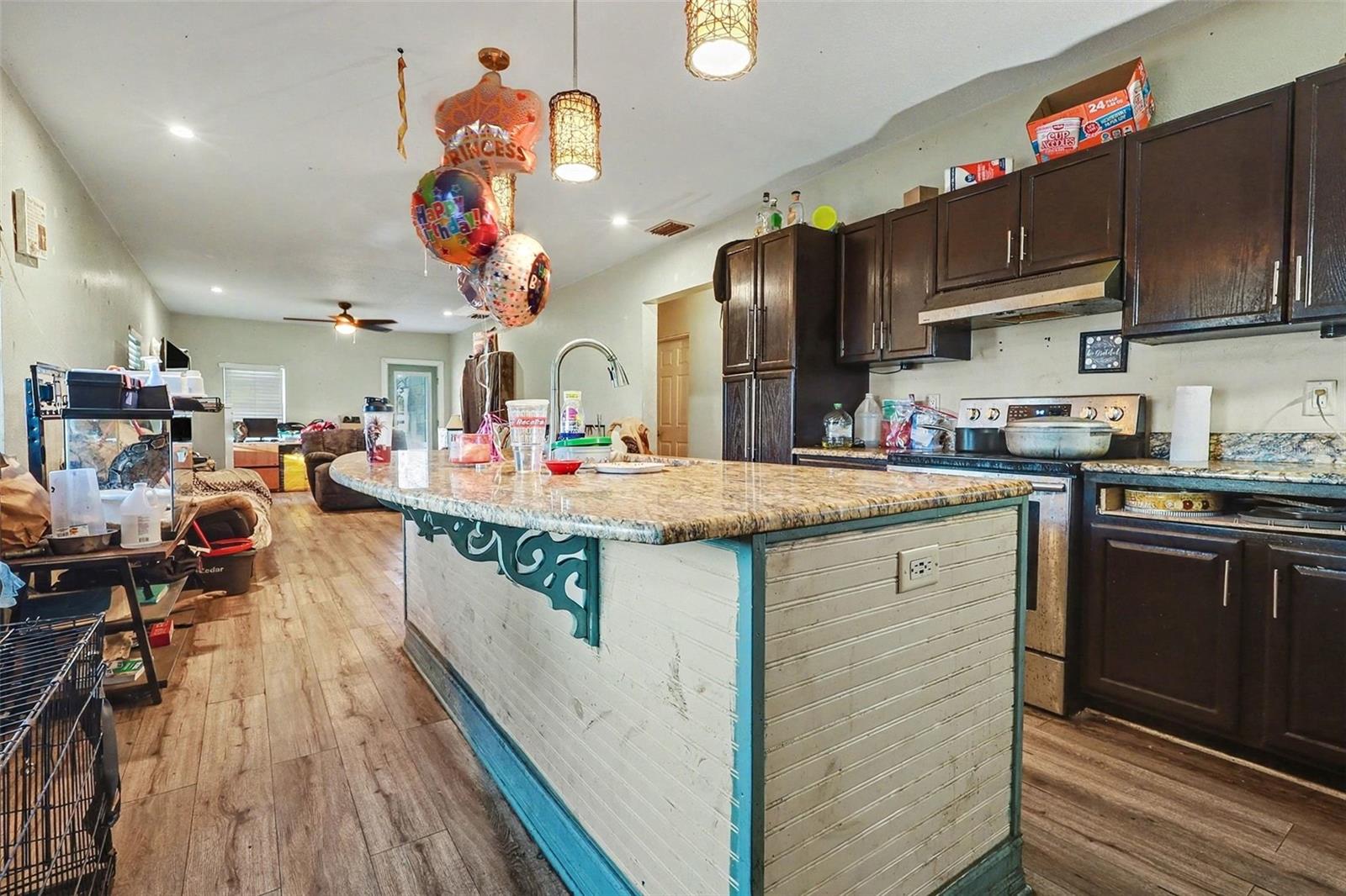 1054 State Road 60 E Property Photo 5