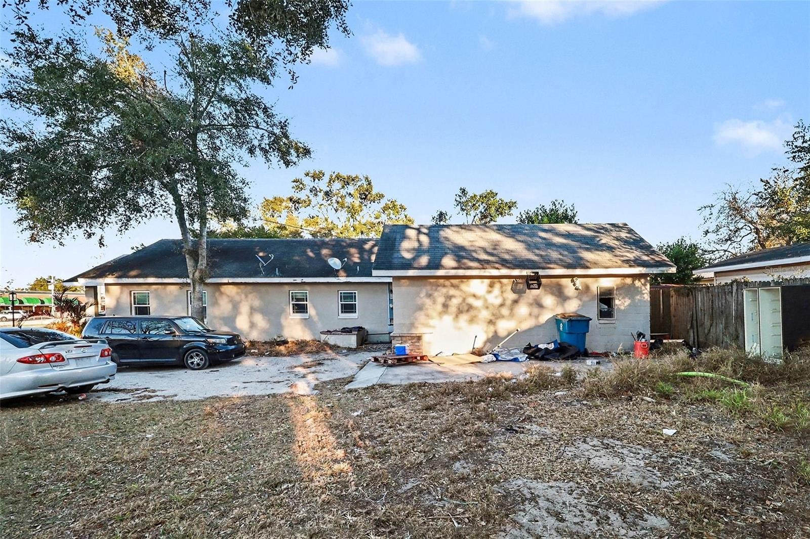 1054 State Road 60 E Property Photo 17