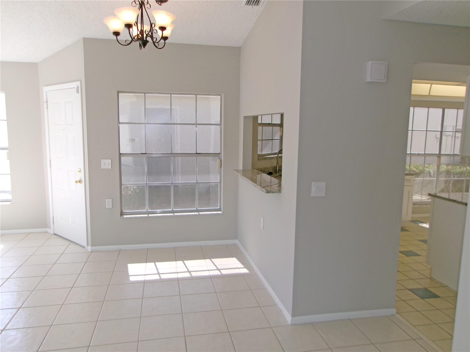 11604 Versailles Ln Property Photo 19