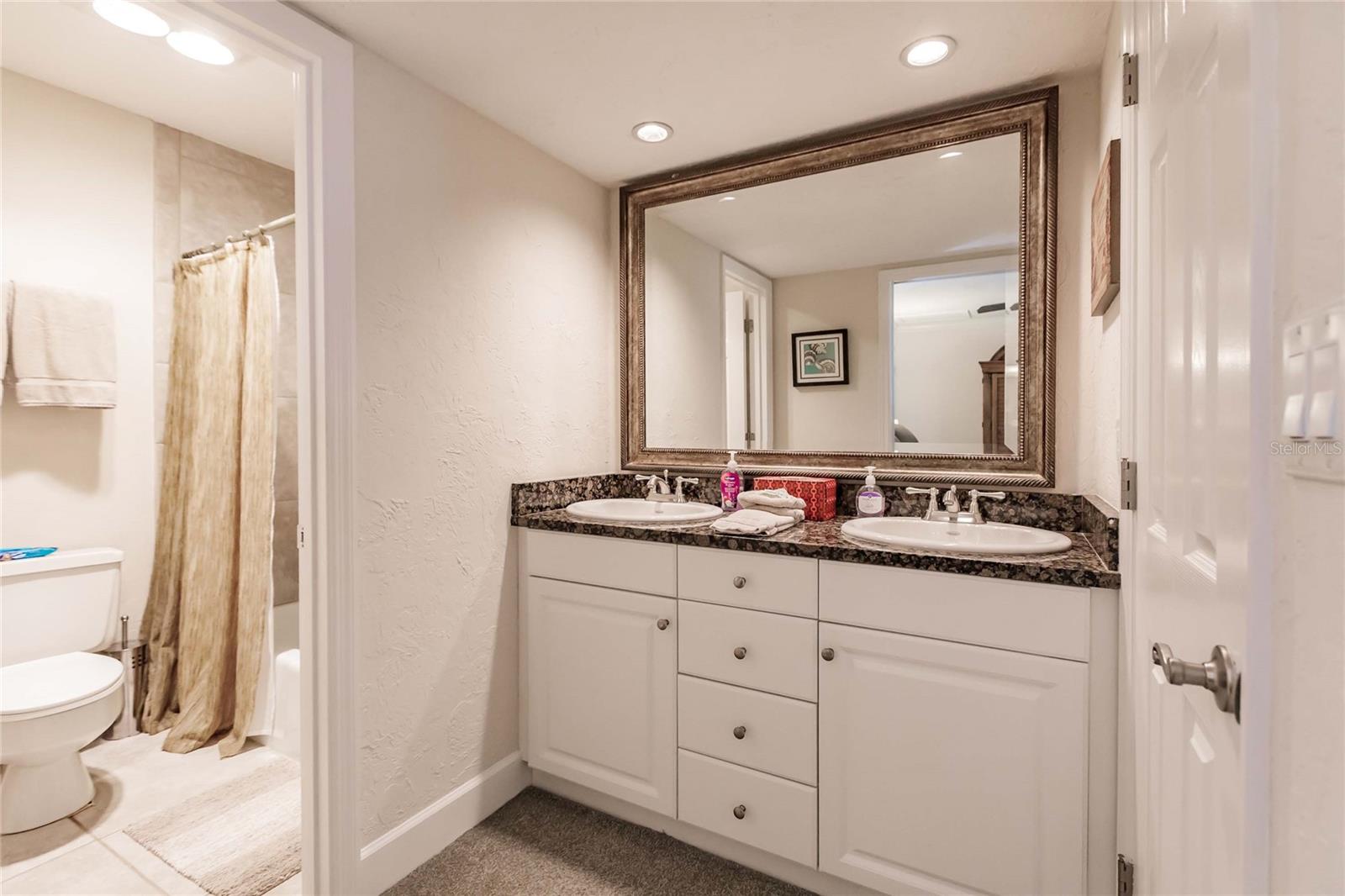 1205 E Peppertree Dr #232 Property Photo 23