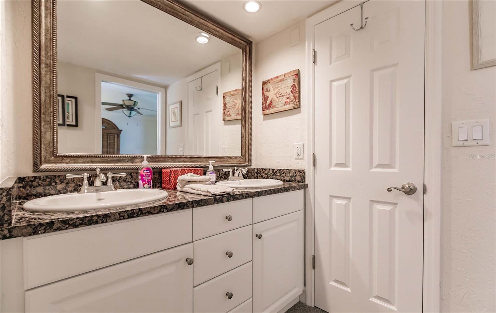 1205 E Peppertree Dr #232 Property Photo 24