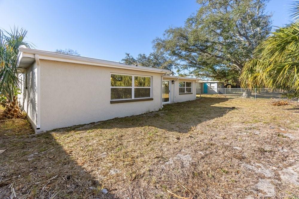 7605 Fox Hollow Dr Property Photo 29