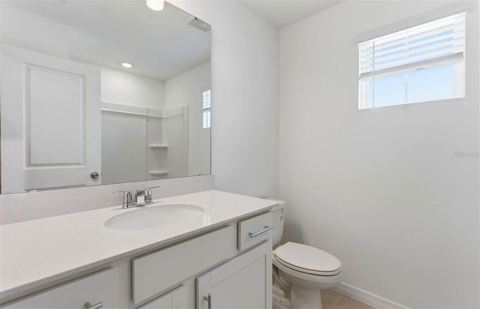 1090 Silverlake Blvd Property Photo 15