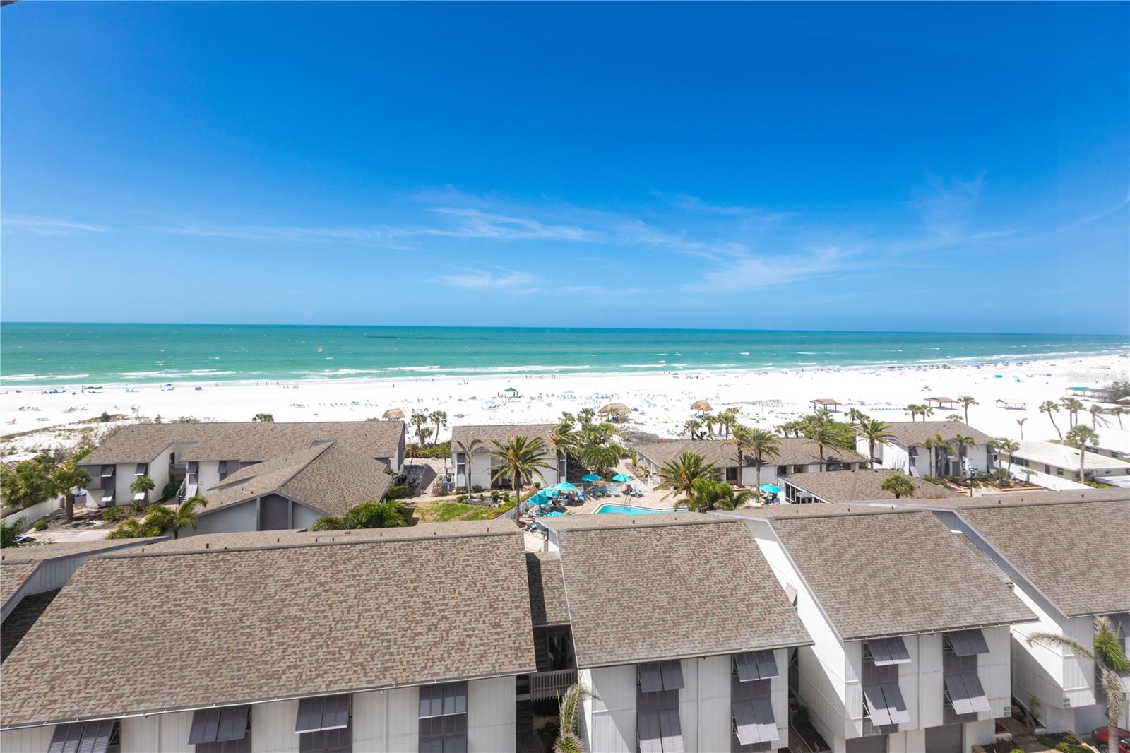 1055 W PEPPERTREE DR #703AA Property Photo 1