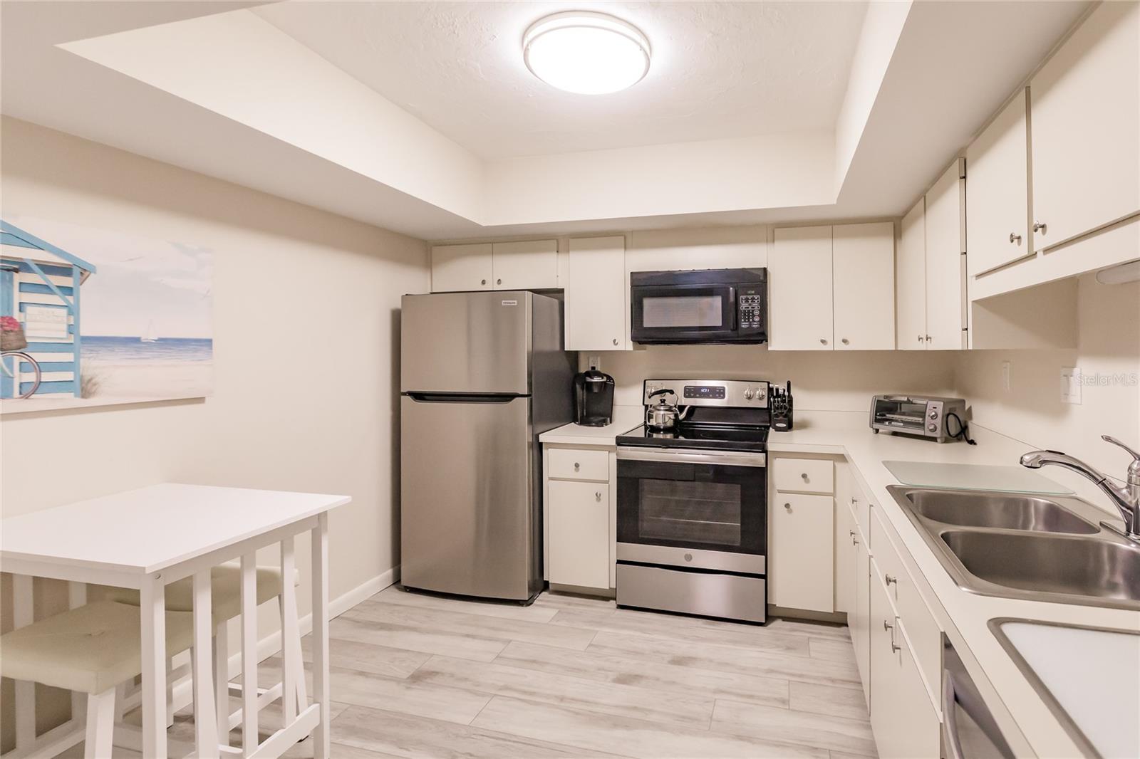 1055 W Peppertree Dr #506aa Property Photo 6