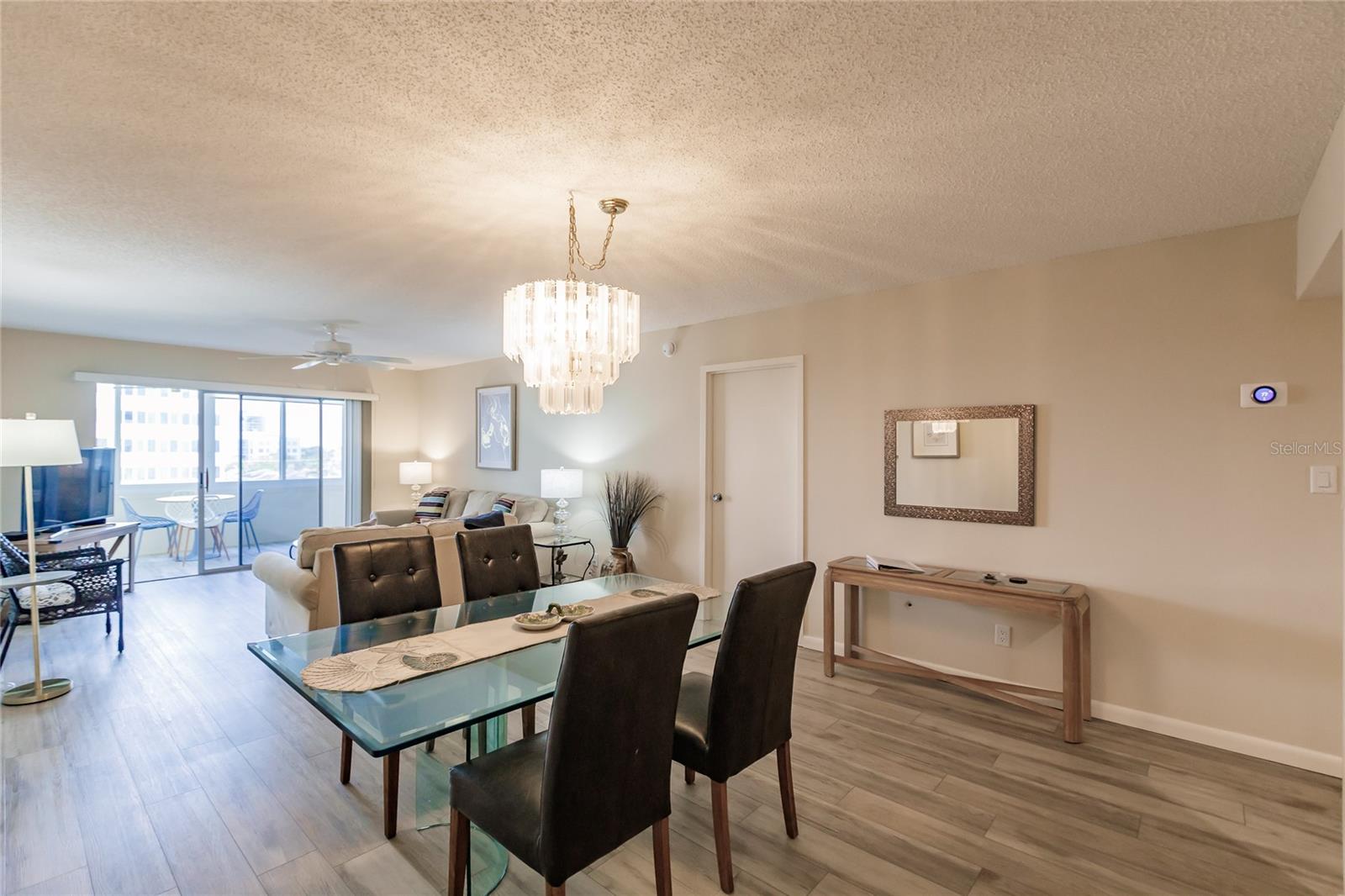 1055 W Peppertree Dr #506aa Property Photo 9