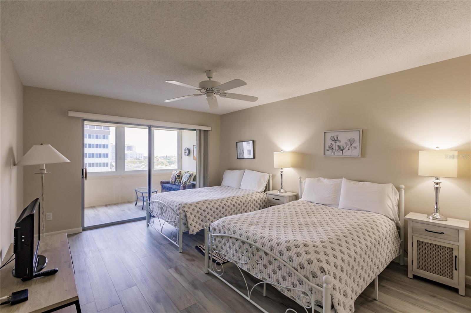 1055 W Peppertree Dr #506aa Property Photo 11