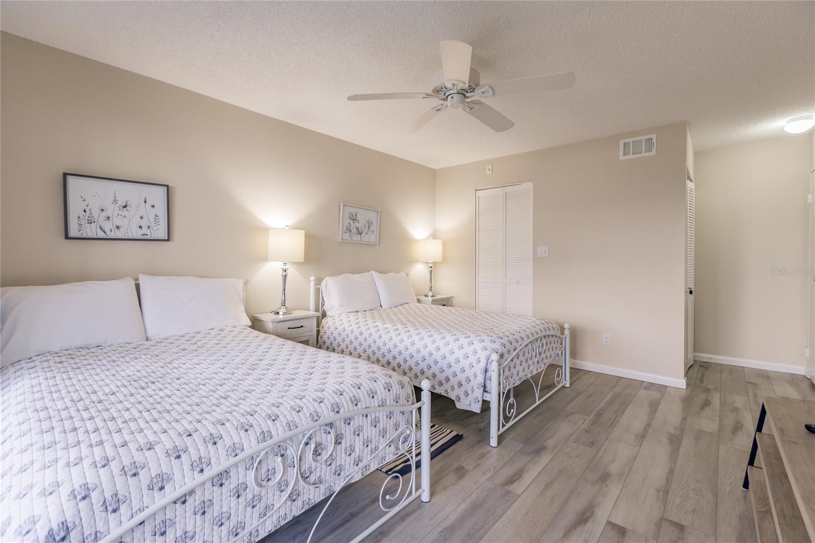 1055 W Peppertree Dr #506aa Property Photo 13
