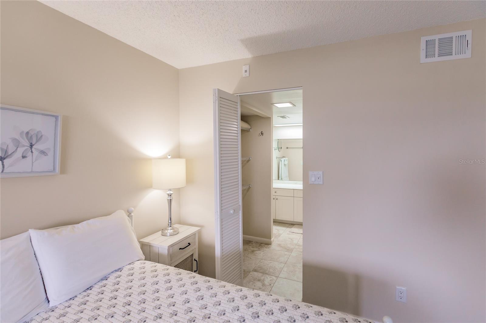 1055 W Peppertree Dr #506aa Property Photo 14
