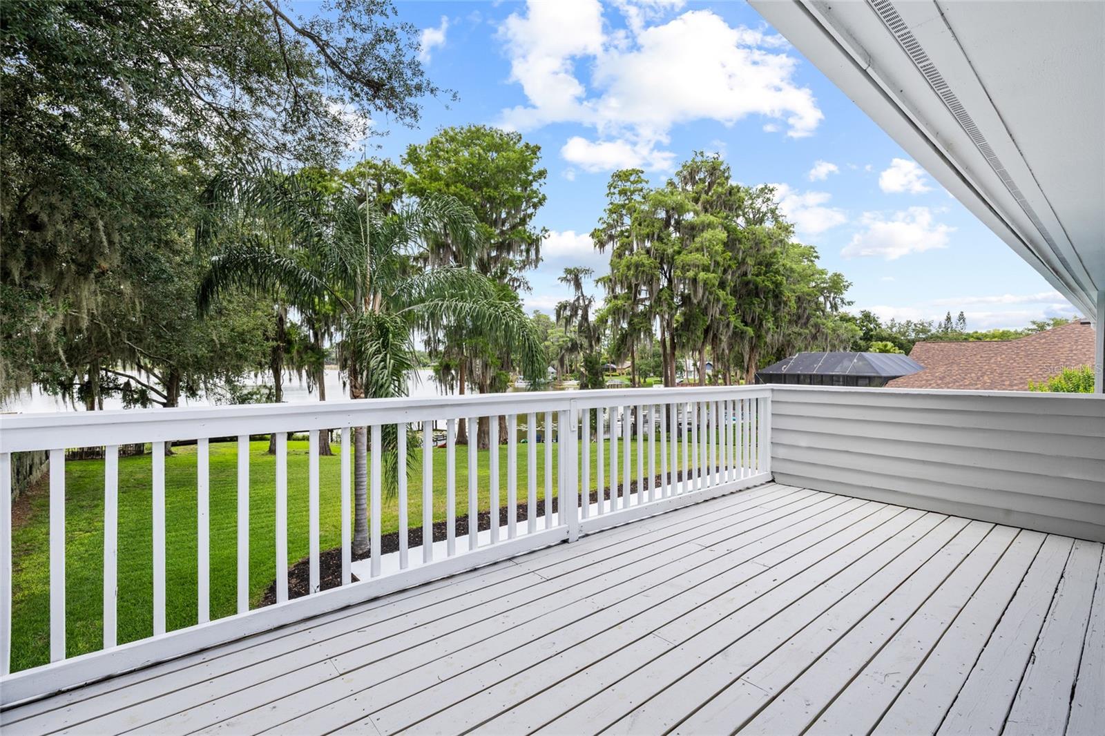 18010 Clear Lake Dr Property Photo 32