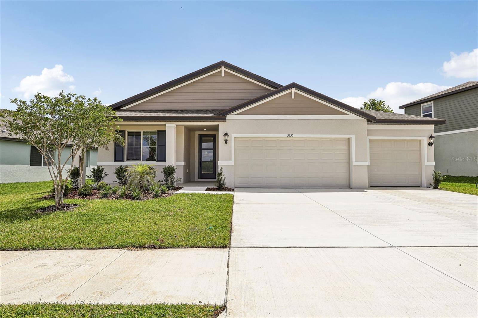 3335 ORCHARD LOOP Property Photo 1