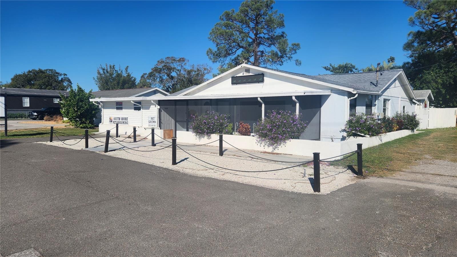 201 W Shell Point Rd Property Photo 1