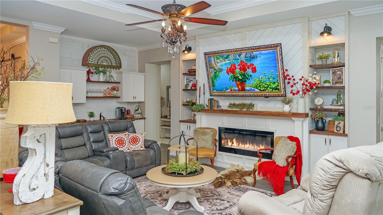 4801 Majestic Hills Loop Property Photo 6