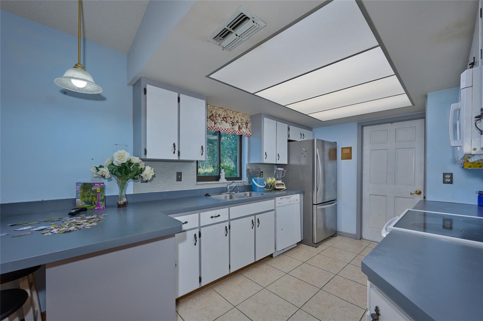 4220 Oleander Dr Property Photo 10
