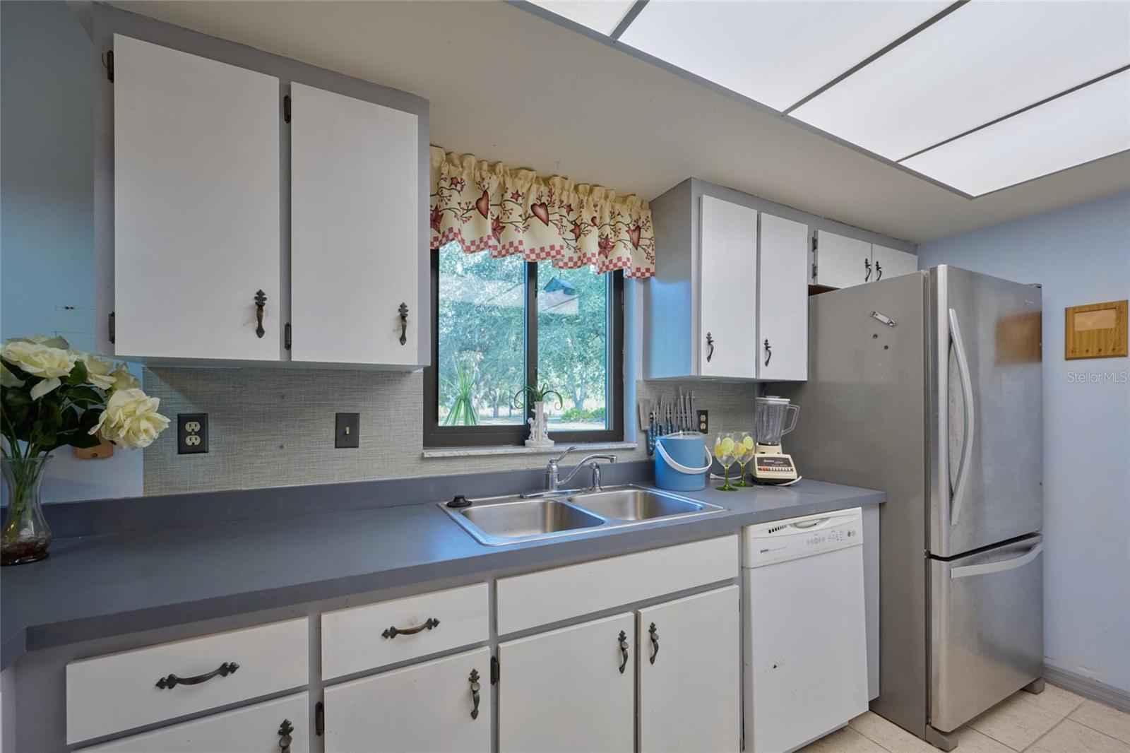 4220 Oleander Dr Property Photo 11