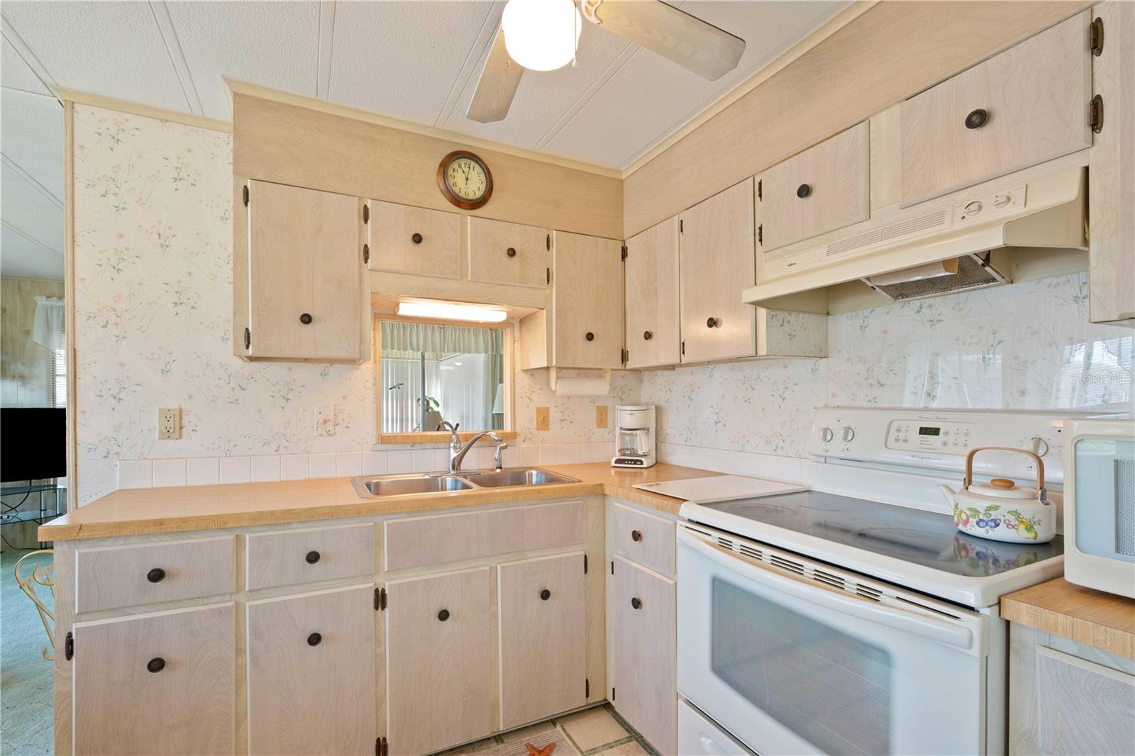 37812 Valencia Ave Property Photo 8