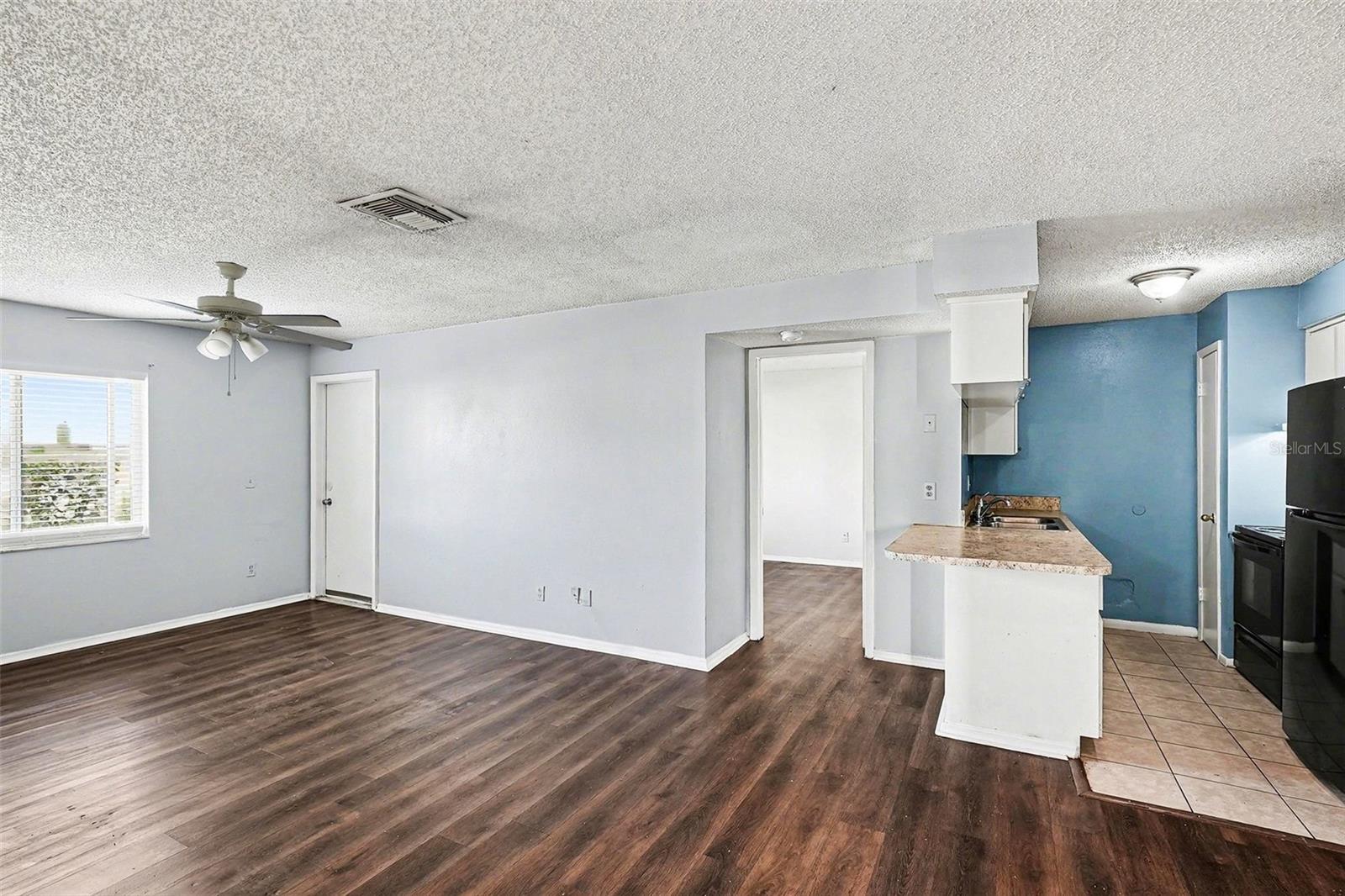 550 Golden Raintree Pl #550 Property Photo 7