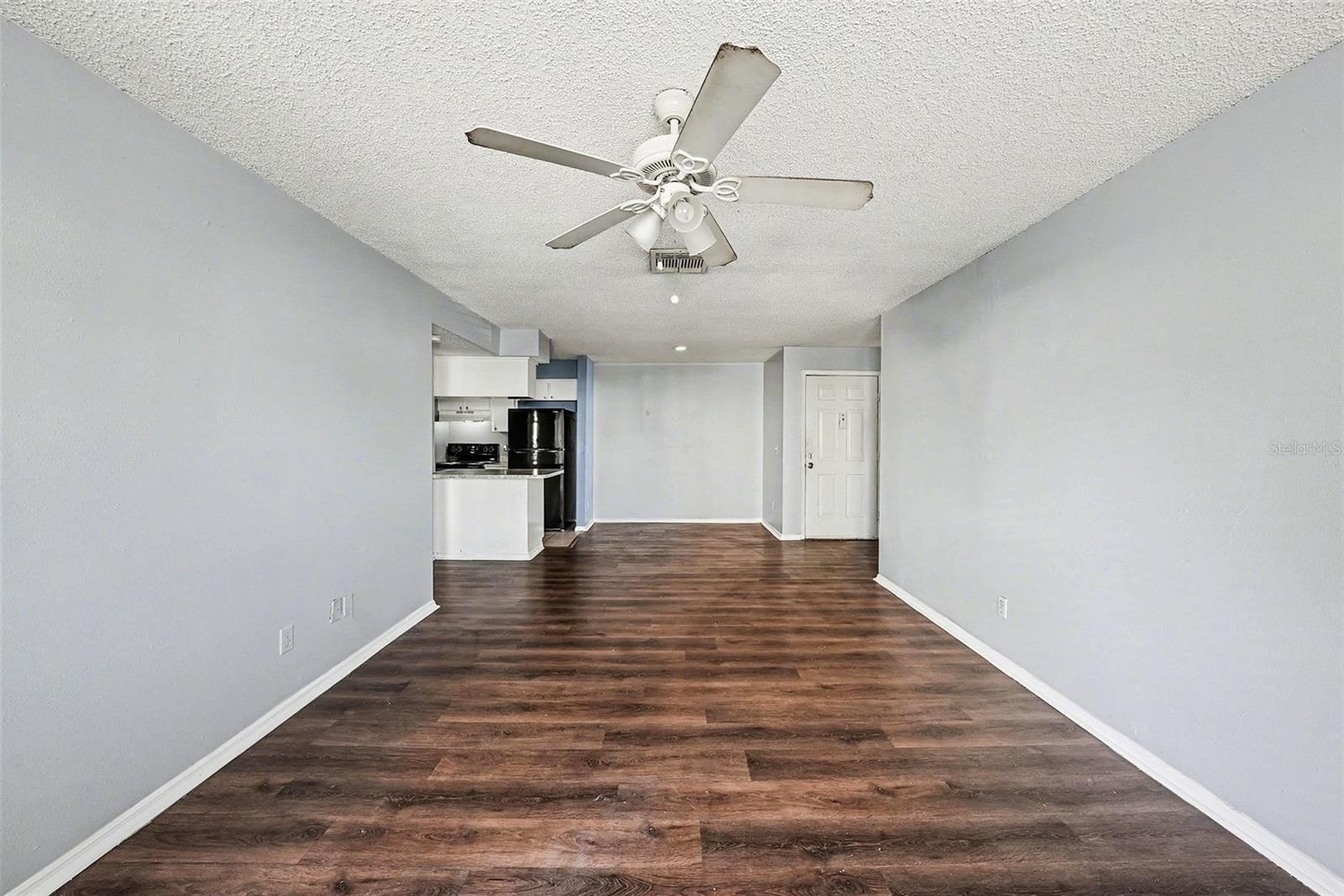 550 Golden Raintree Pl #550 Property Photo 9