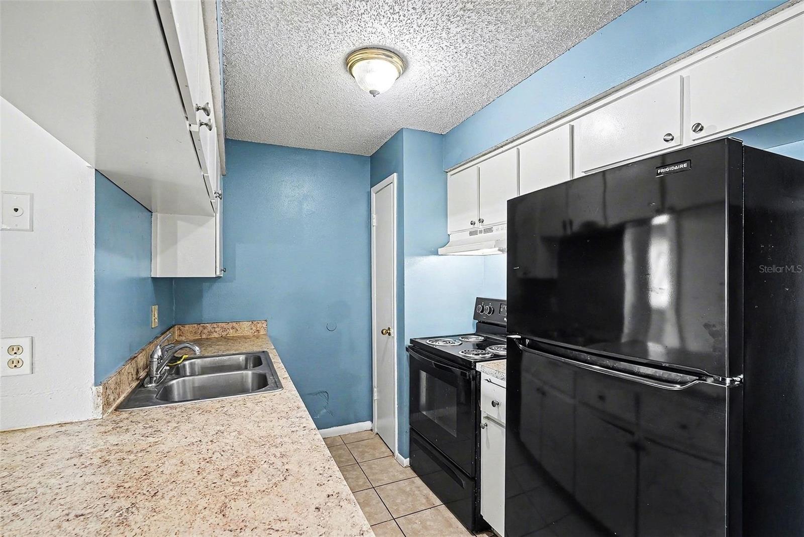 550 Golden Raintree Pl #550 Property Photo 12