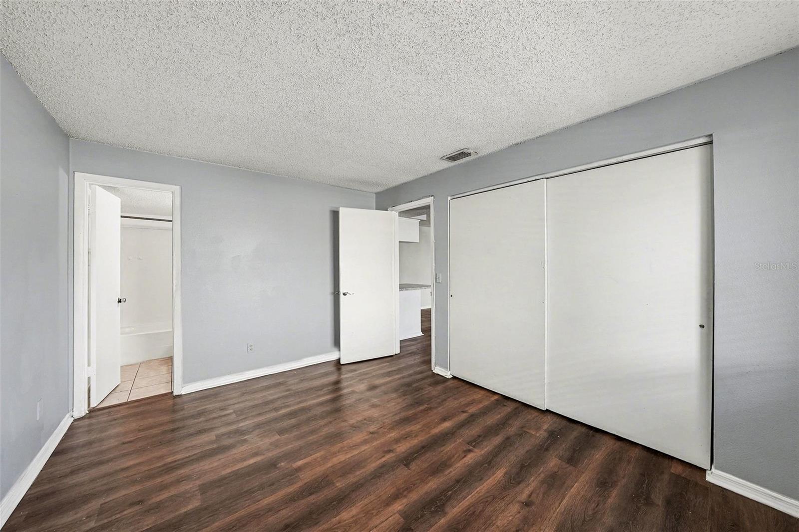 550 Golden Raintree Pl #550 Property Photo 19