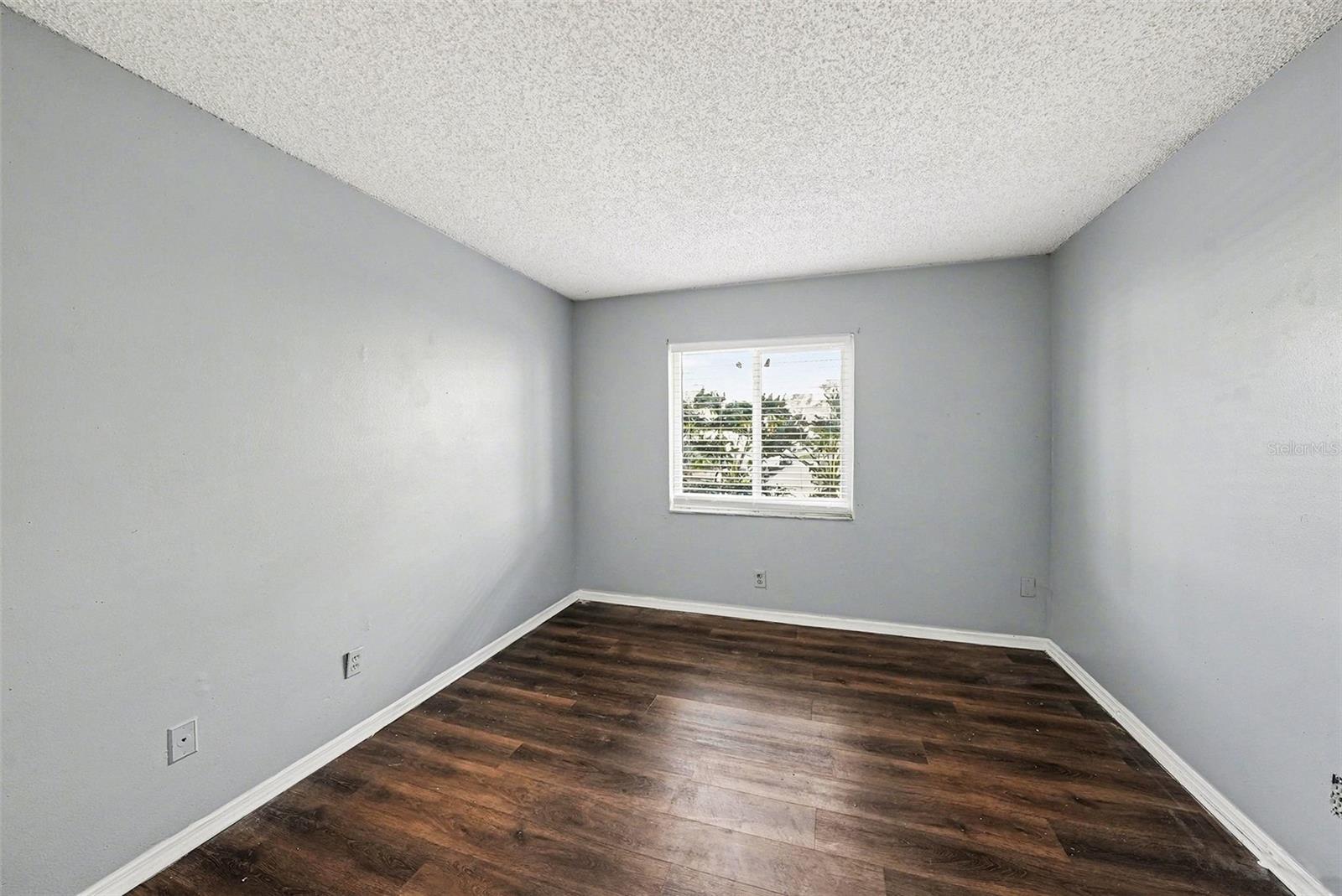 550 Golden Raintree Pl #550 Property Photo 21