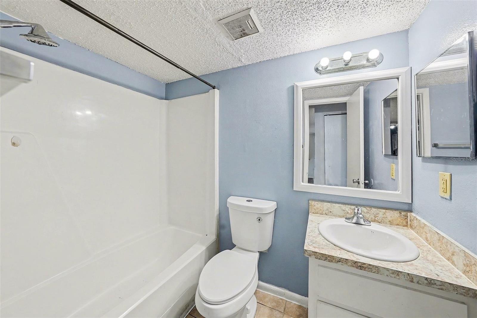 550 Golden Raintree Pl #550 Property Photo 22