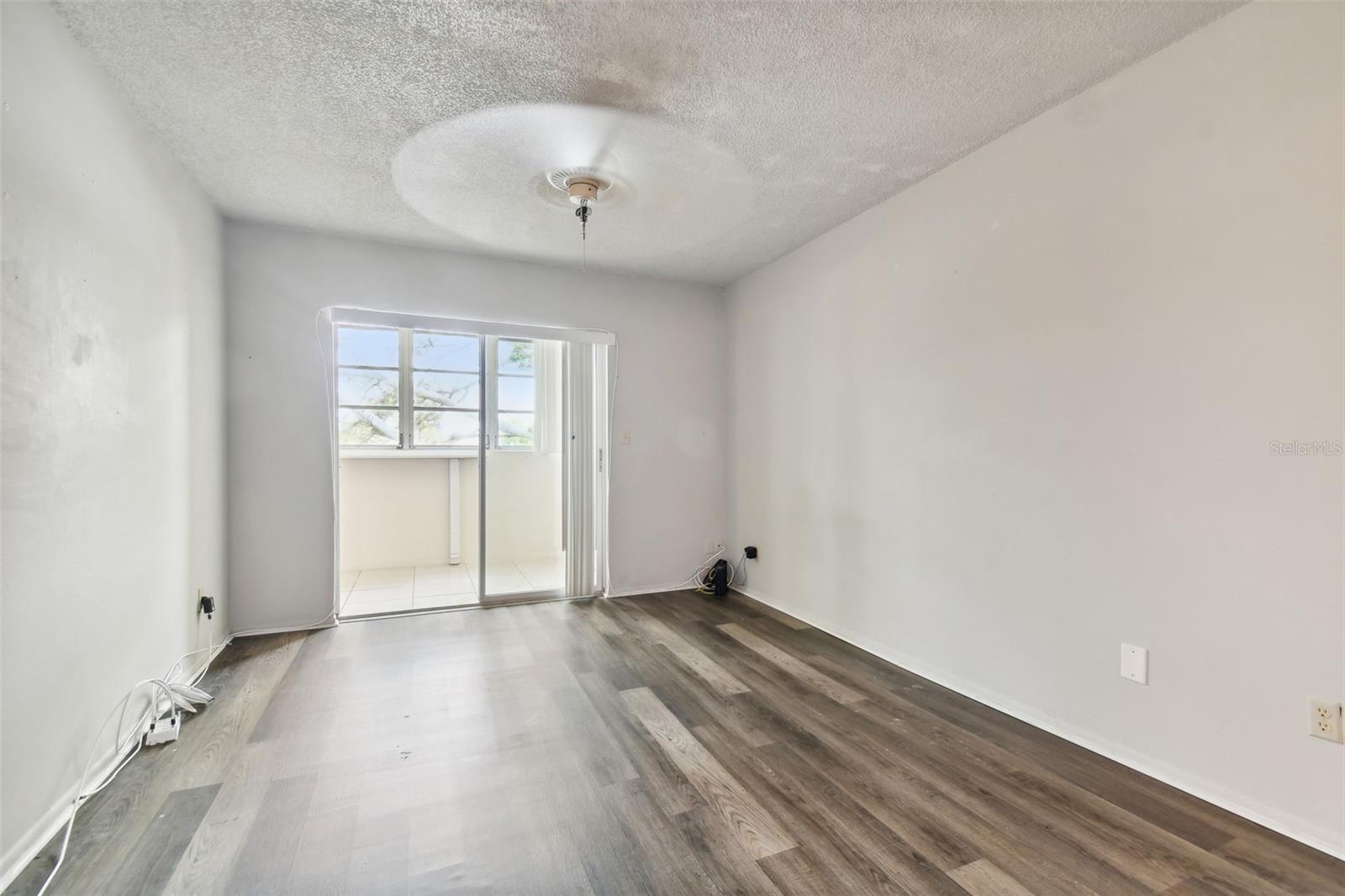 645 N Keene Rd #d Property Photo 11