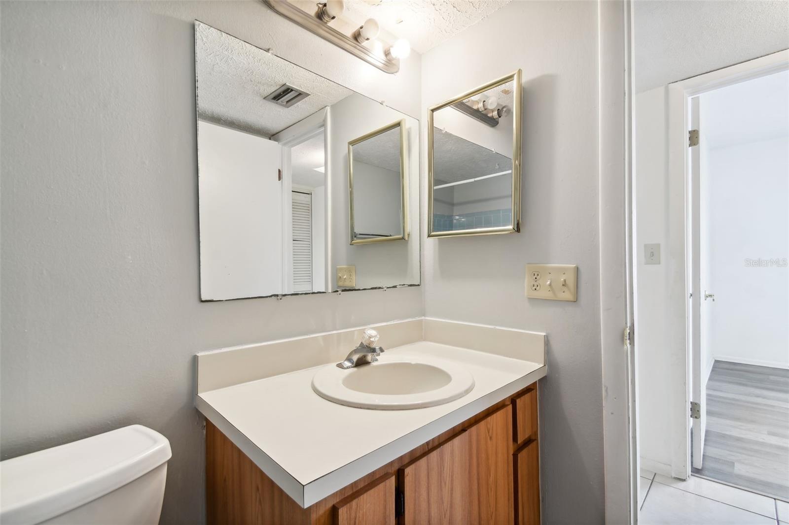 645 N Keene Rd #d Property Photo 15