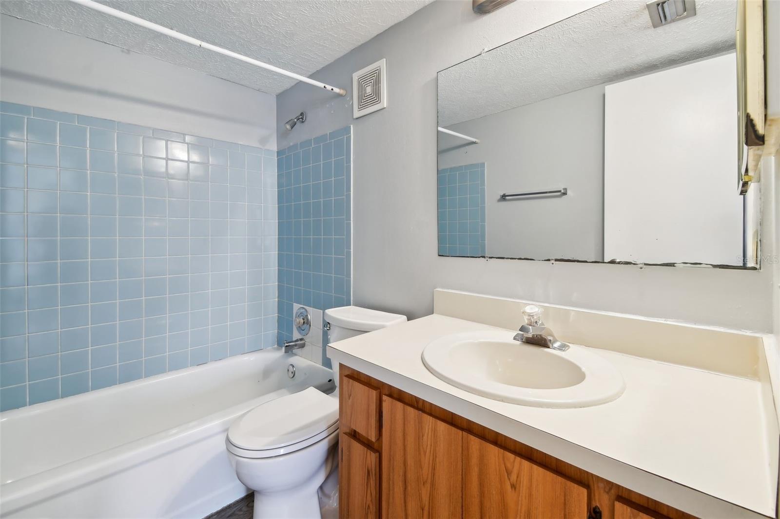 645 N Keene Rd #d Property Photo 17