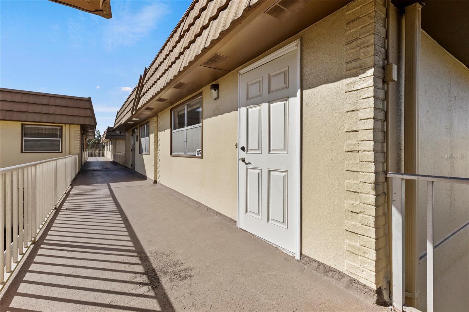 187 SAXONY TER #D Property Photo 1