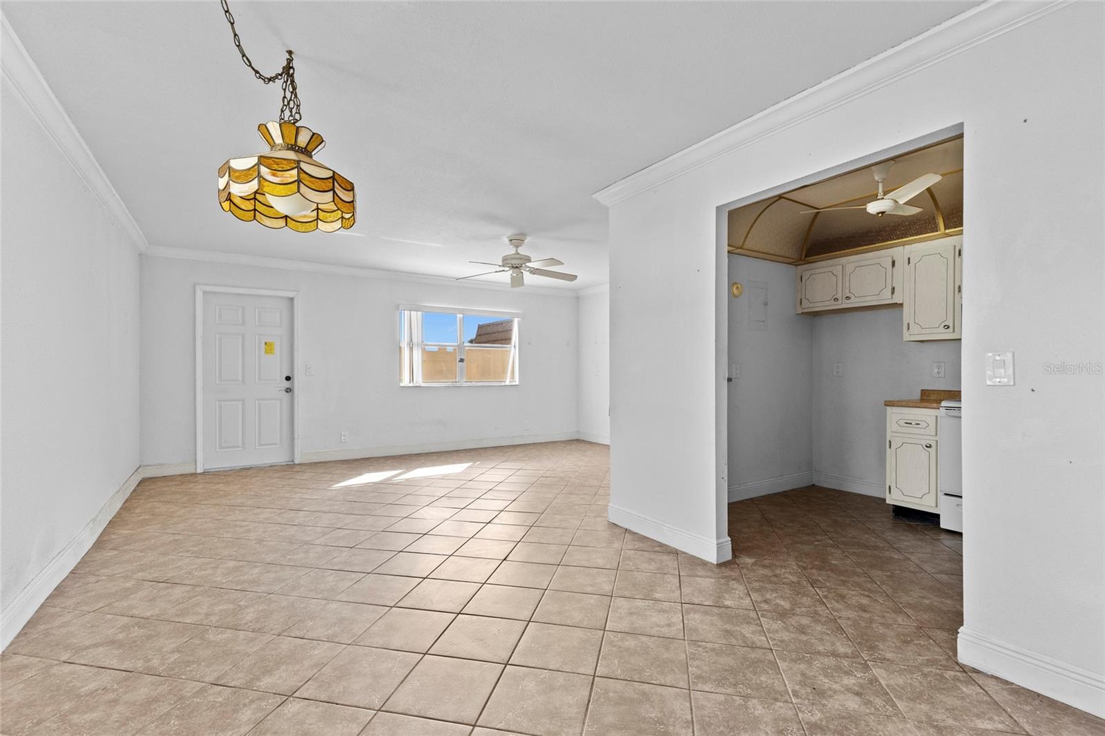 187 Saxony Ter #d Property Photo 5