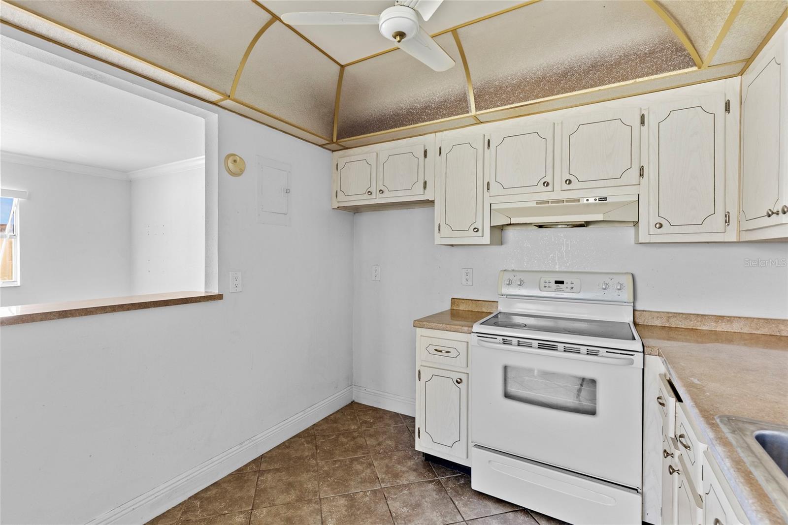 187 Saxony Ter #d Property Photo 9