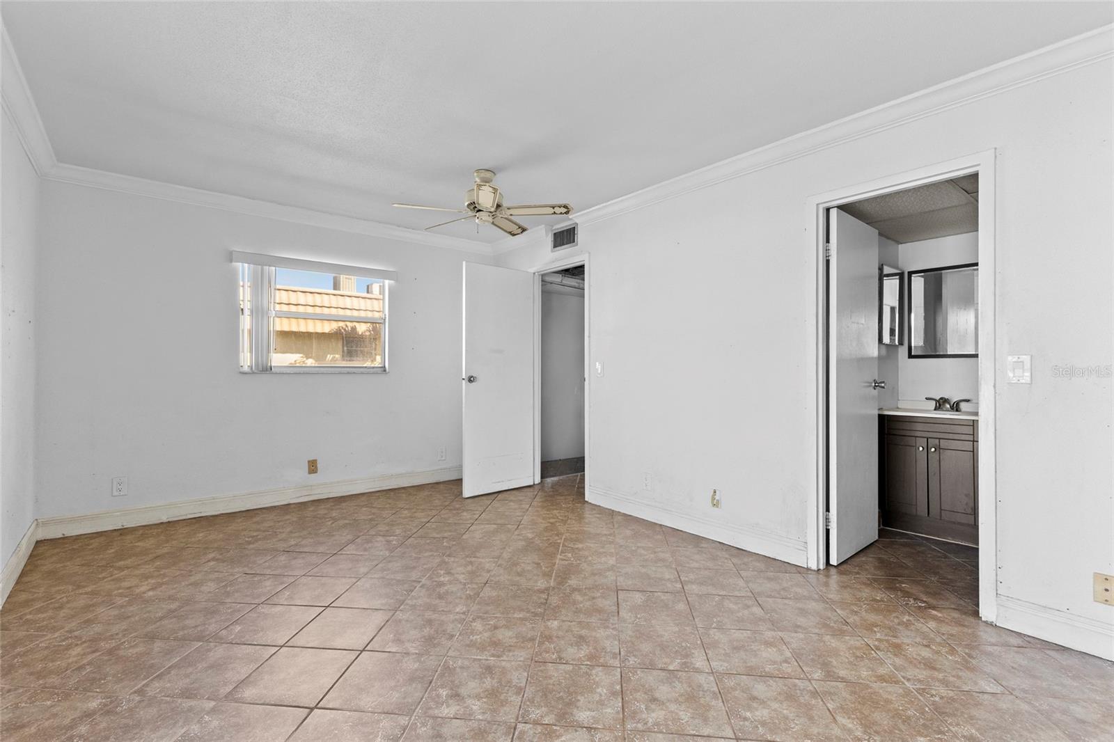 187 Saxony Ter #d Property Photo 14