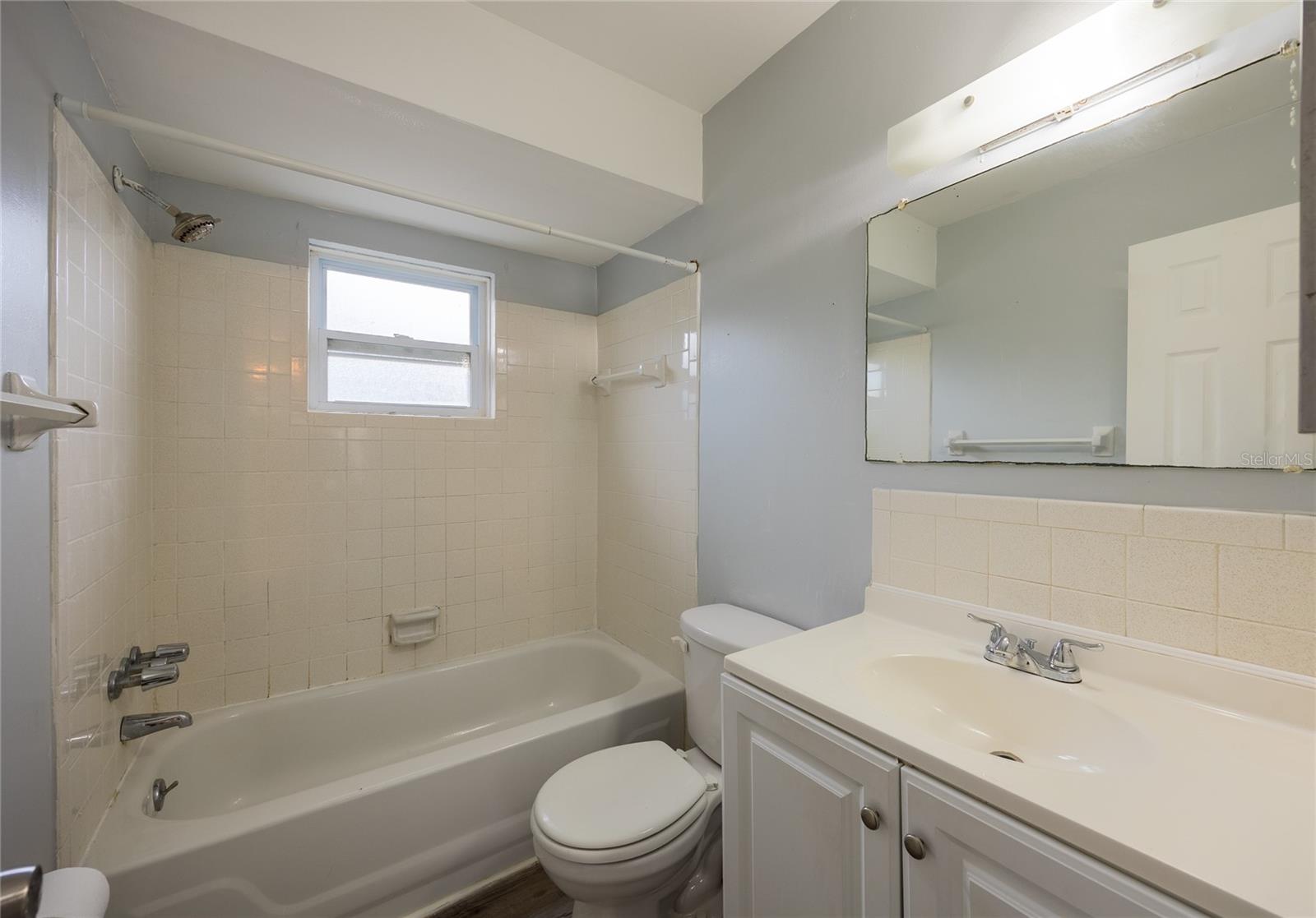 400 S Meteor Ave Property Photo 24